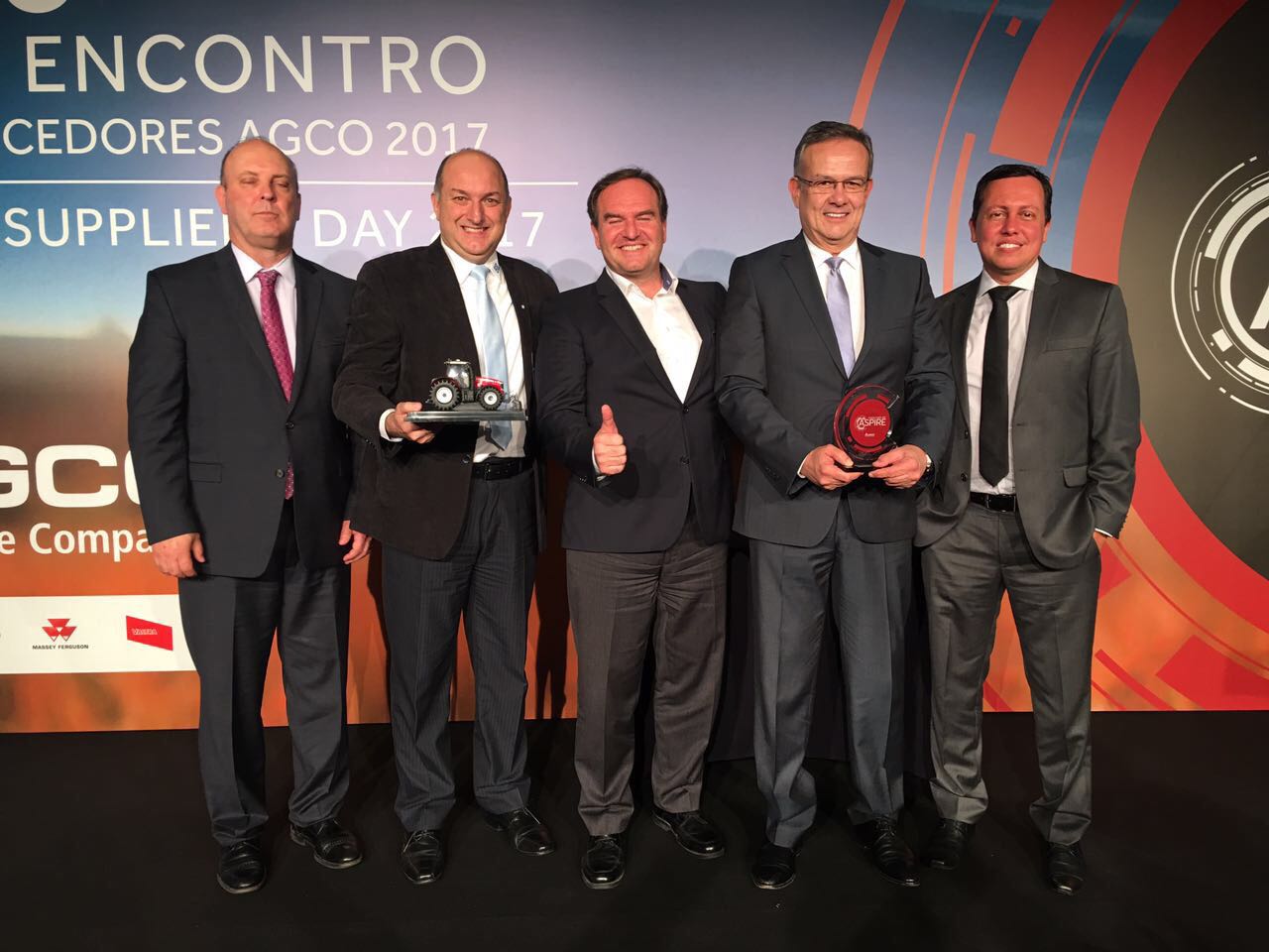ZF recebe prêmio TOP Performance Supplier da AGCO.