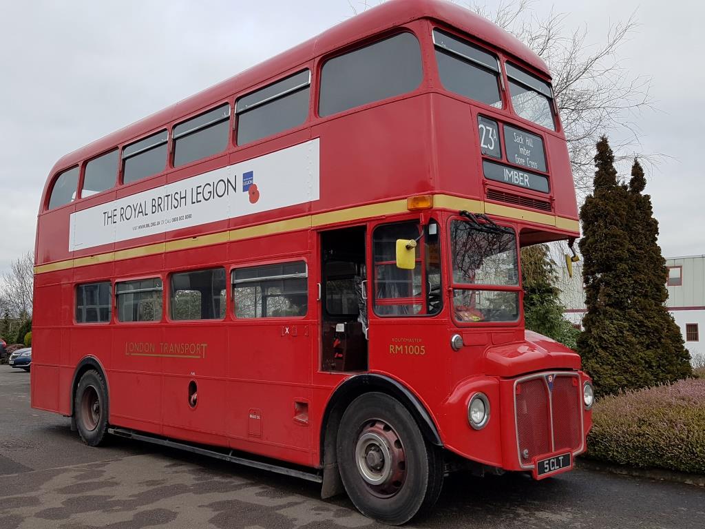 Routemaster de 1962 com transmissão Allison recebe certificação de baixas emissões para ônibus.