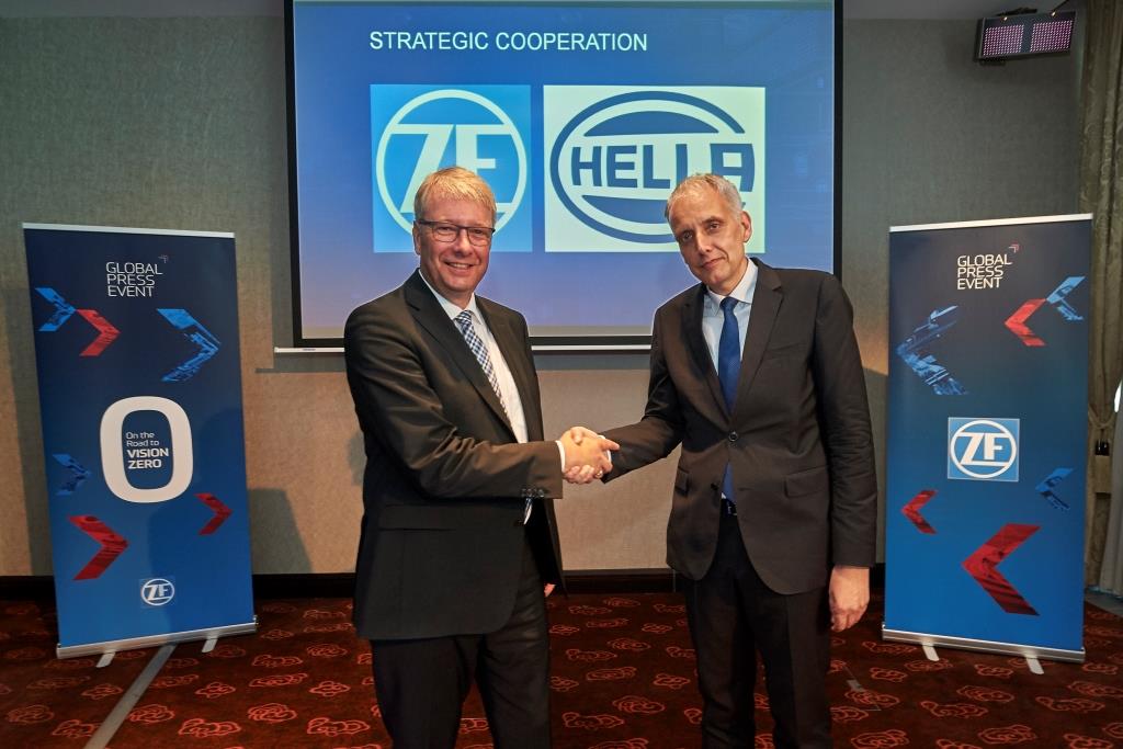 ZF e HELLA formam parceria estratégica.