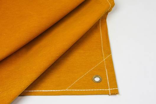 Tradicional fabricante de lonas sintéticas lança lona de algodão para caminhões.