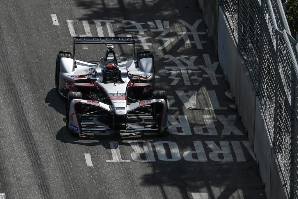 Venturi, equipe parceira da ZF, comemora a estreia bem sucedida na nova temporada da Fórmula E.