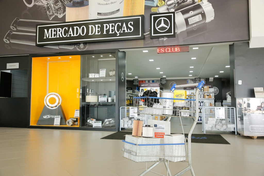 Mercedes-Benz lança supermercado de peças.