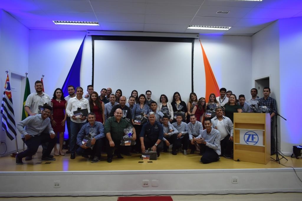 ZF forma nova turma do Projeto Pescar.