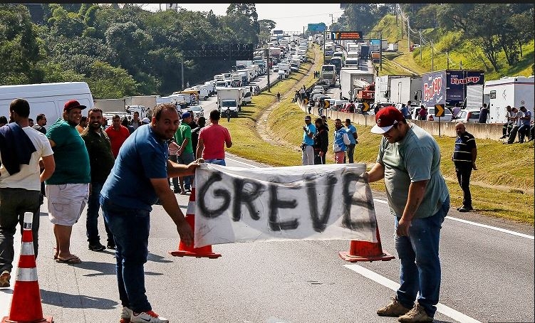 Tabelamento de fretes - Temer diz que acordo está próximo.