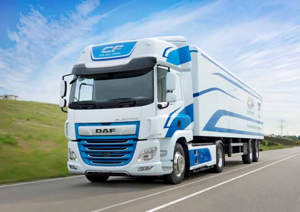 DAF Trucks mostra linha de caminhões elétricos e híbridos na feira de Hannover.
