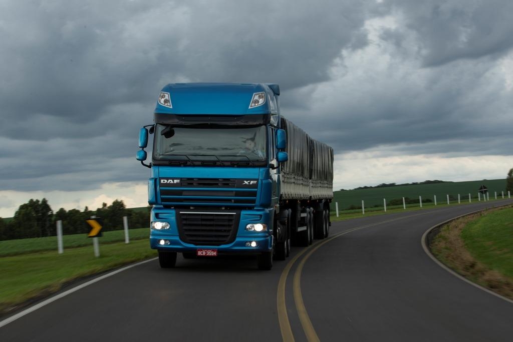 DAF equipa caminhões com itens de segurança.