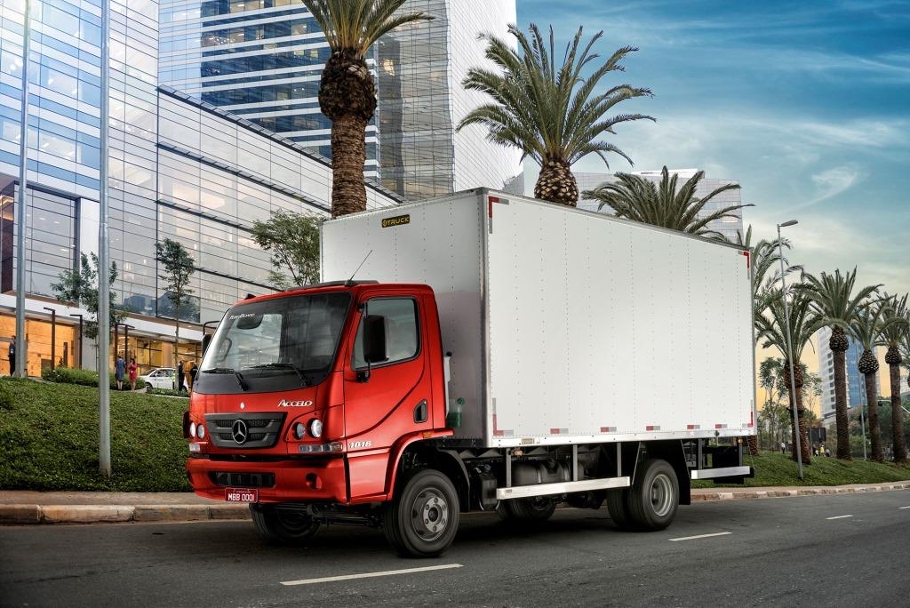 Linha Accelo acelera as vendas dos caminhões leves Mercedes-Benz no primeiro trimestre.