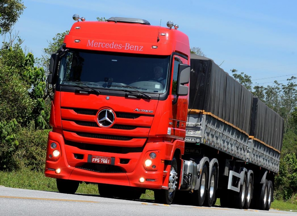 Caminhão Actros 2651 tem crescimento de vendas de 350% no ano.