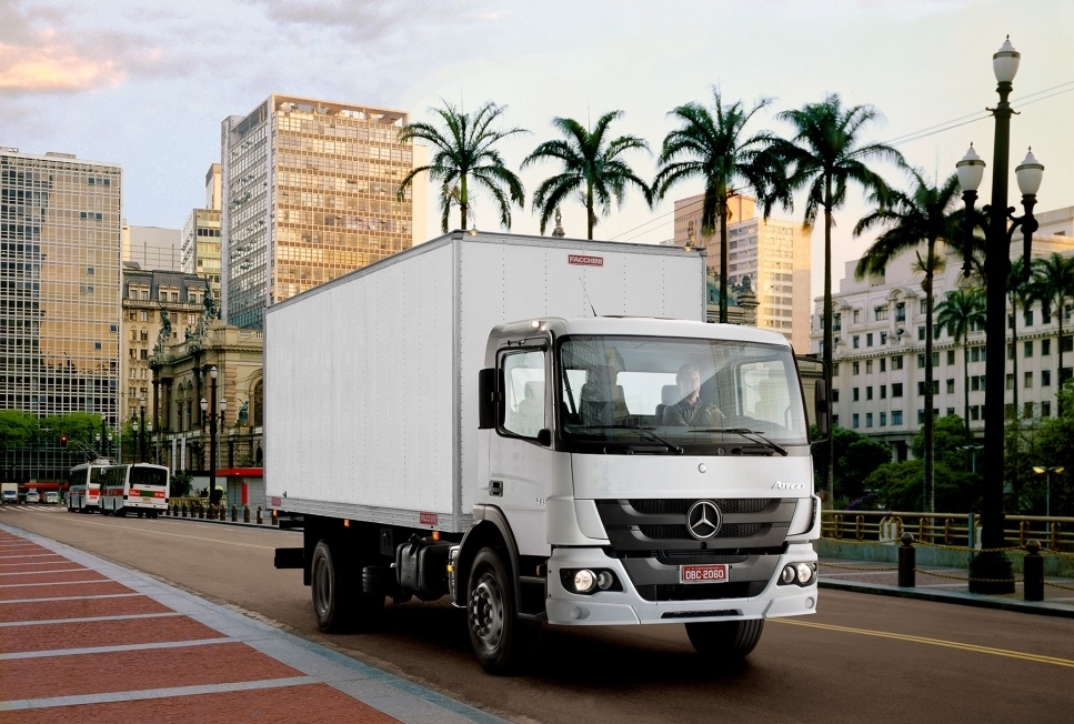 Mercedes-Benz é a marca de caminhão mais lembrada em pesquisa realizada por revista.