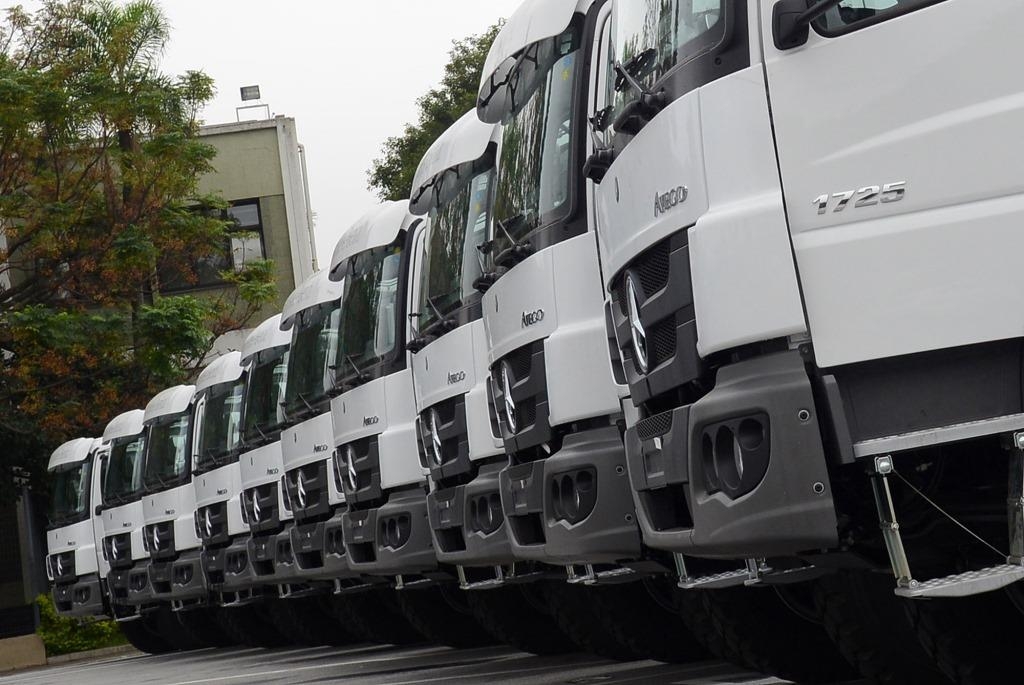 Mercedes-Benz exporta caminhões para o Haiti