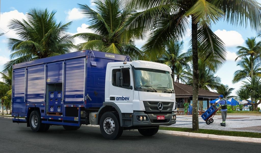 Mercedes-Benz anuncia vendas de 228 caminhões para Cervejaria Ambev.