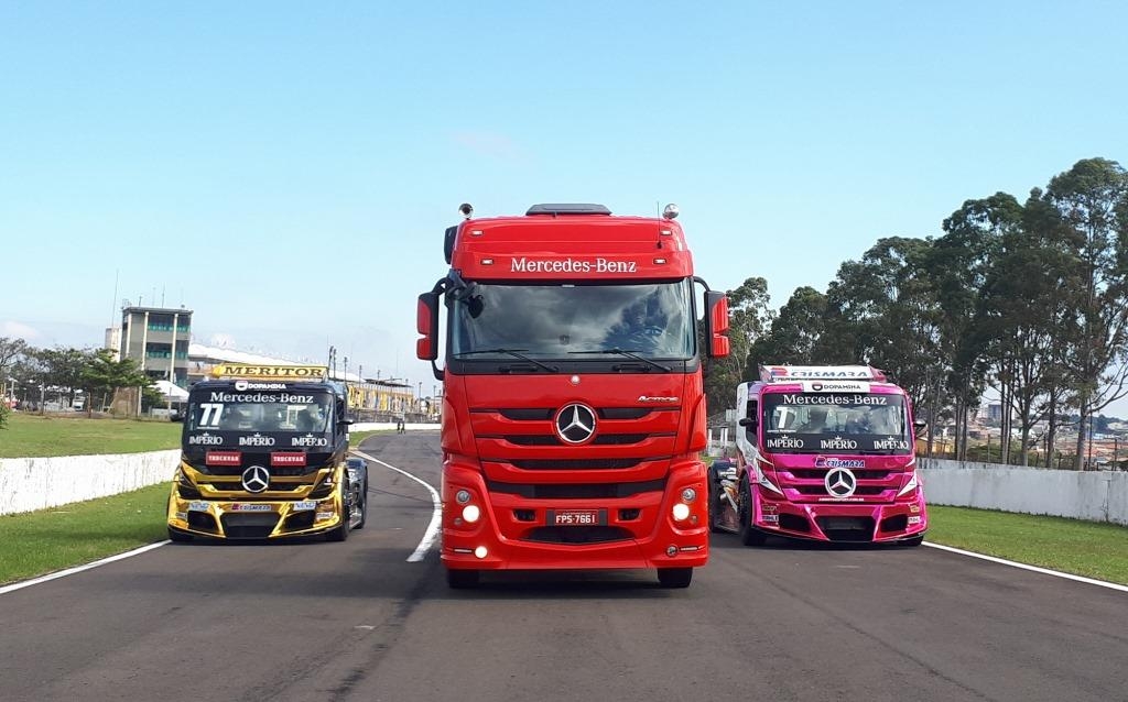 Actros atinge 240 km por hora nas pistas das corridas de caminhão.