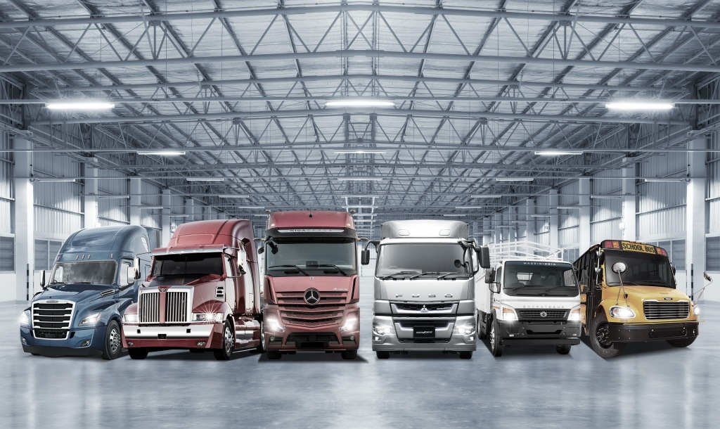 Grupo Daimler Trucks global vende mais de 500.000 caminhões em 2018.