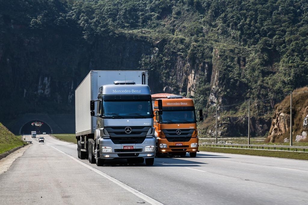 Vendas de caminhões Mercedes-Benz crescem 54% na região Sul.