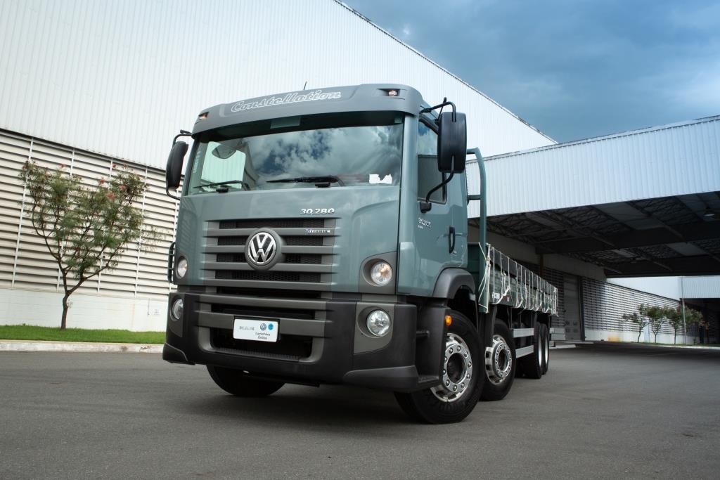 Volkswagen lança caminhão Constellation bitruck.