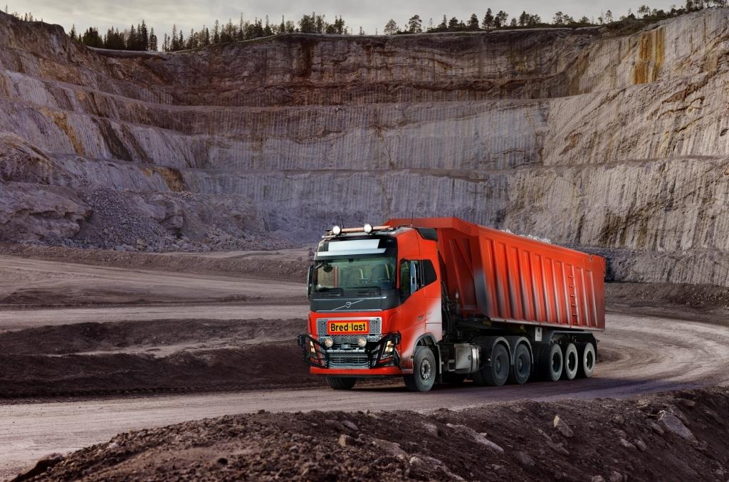 Volvo desenvolve solução com caminhões autônomos para mineradora na Noruega.
