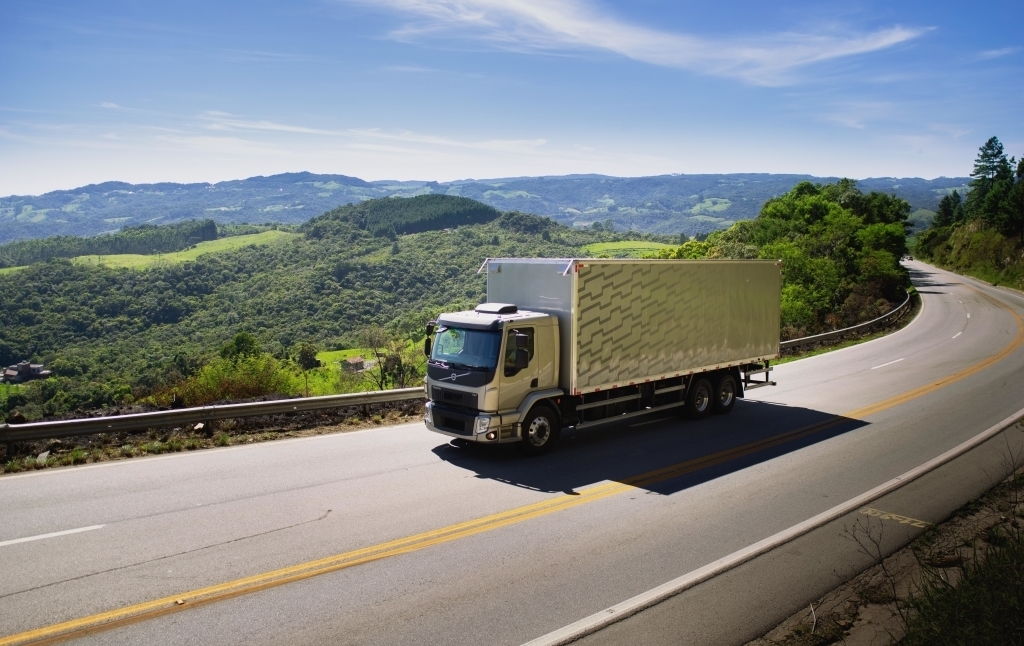 Volvo mostra linha 2020 de caminhões na Transposul 2019.