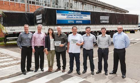 Randon entrega produtos sorteados na