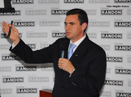 Randon compartilha experiência com jovens empreendedores na Gramado Summit.