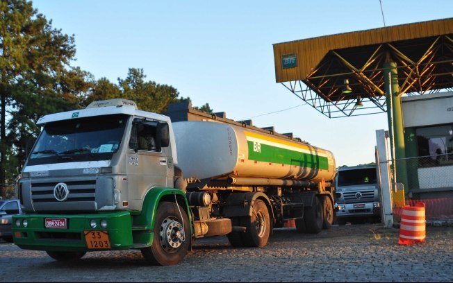 Reajustes do diesel - NTC divulga comunicado técnico sobre o impacto no transporte.