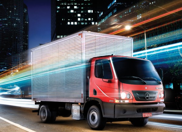 Estudo da CNT revela dificuldades  do transporte de cargas em centros urbanos.