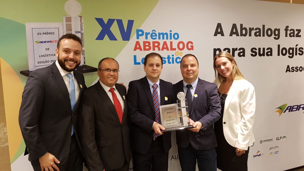 Aliança vence o XV Prêmio ABRALOG na categoria 'Multimodalidade em Logística'.