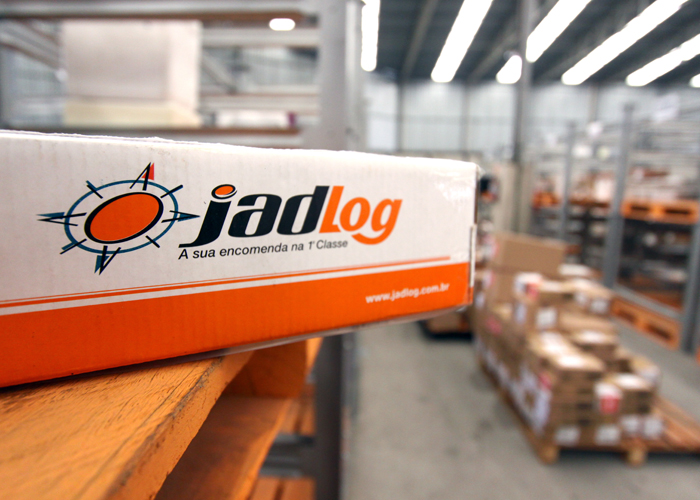 JadLog amplia entregas em momento de greve dos Correios.