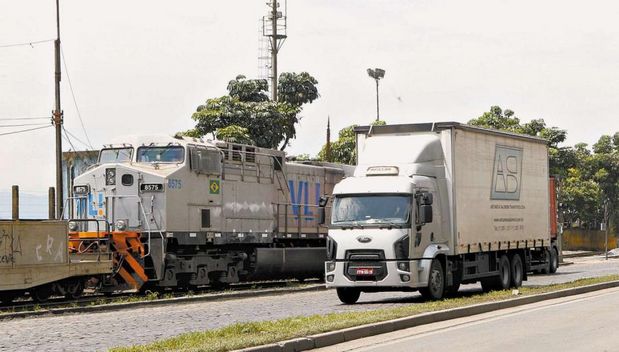 Brasil precisa modernizar logística e rediscutir transporte de carga, diz ABDI.