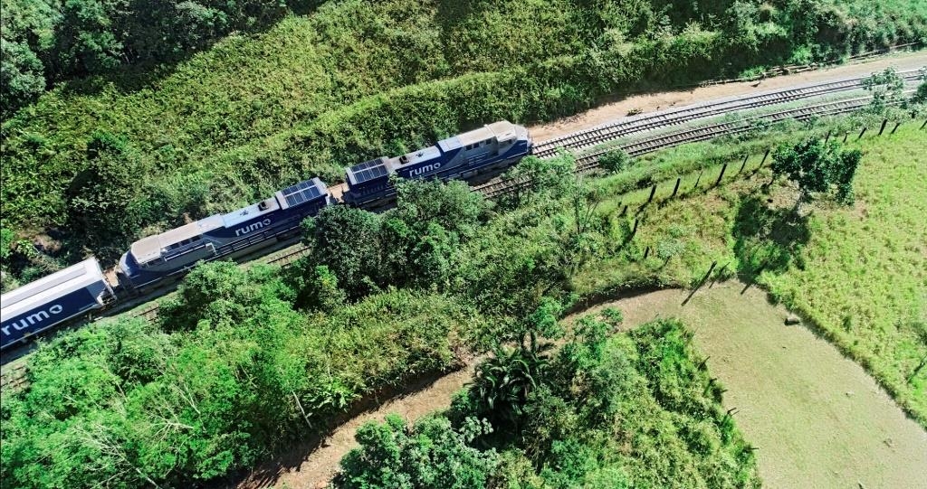 Ferrovia é alternativa para transporte de combustíveis.