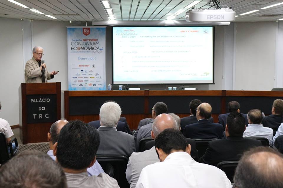 Mendonça de Barros fala em retomada econômica em palestra no SETCESP.