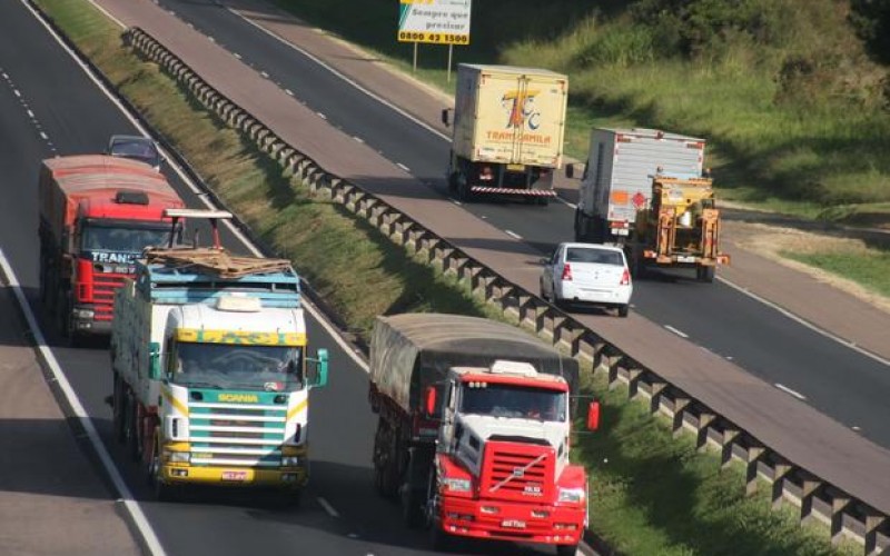 Movimentação de cargas cresceu mais de 5% em 2017.