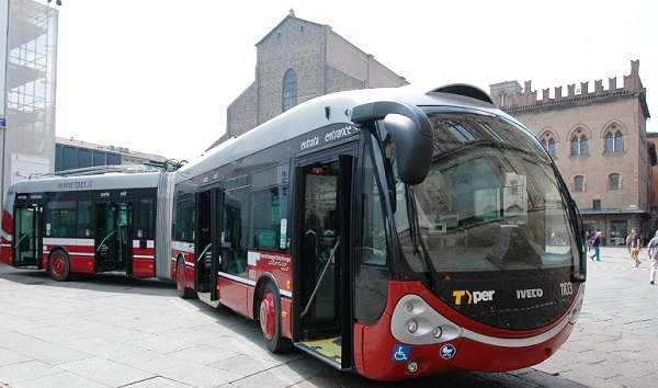 IVECO e IVECO BUS entregarão 555 veículos para a capital econômica da Costa do Marfim.