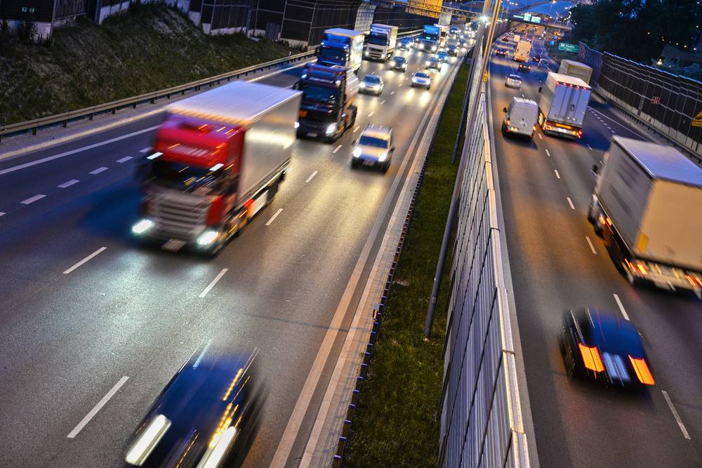 Setor de transportes se recupera em 2017 e é único segmento de serviços a crescer no ano.