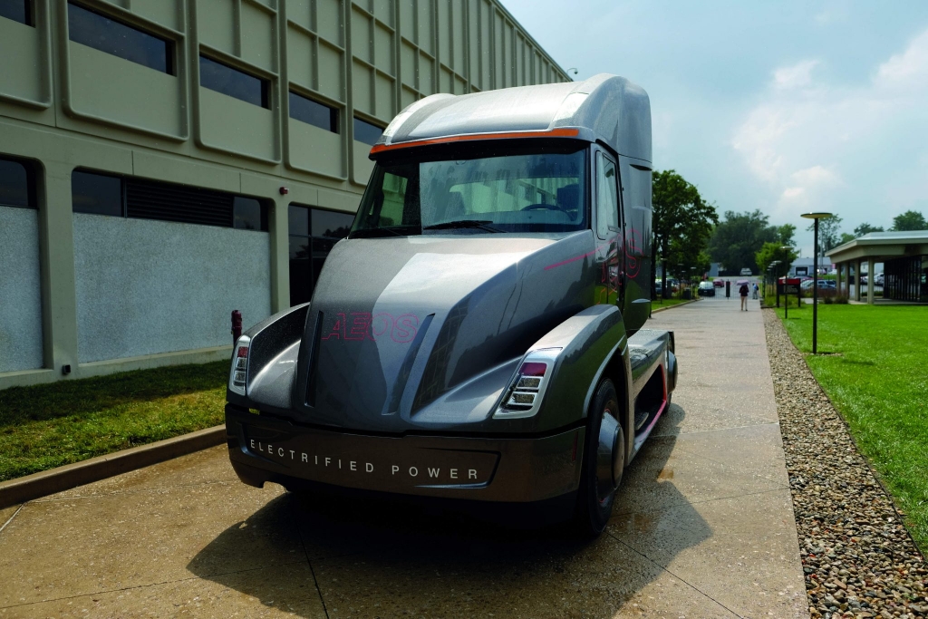 Venda de veículos movidos a diesel ou gasolina pode ser proibida.