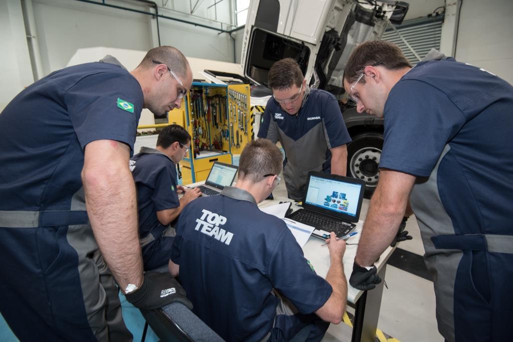 Melhor equipe de Serviços da rede Scania disputa vaga para a final mundial do Top Team 2018.