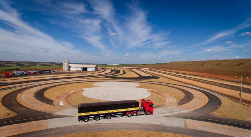 Campo de Provas Mercedes-Benz é premiado em competição mundial.