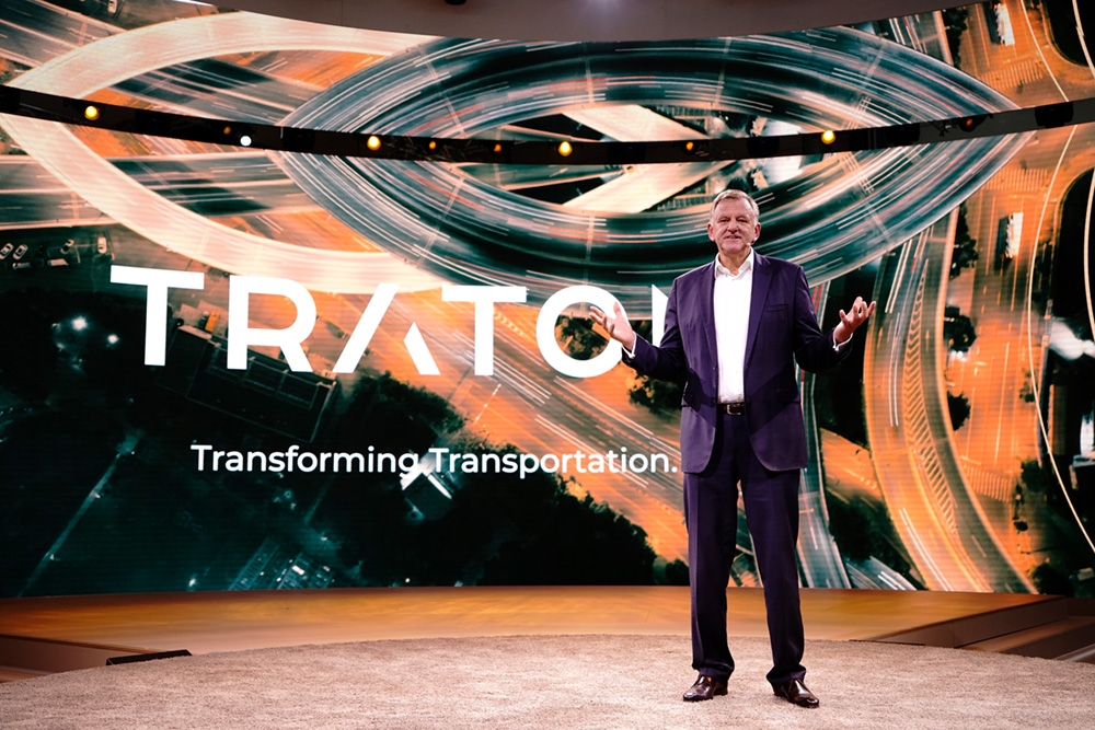 CEO mundial da TRATON confirma confiança no futuro do Brasil.