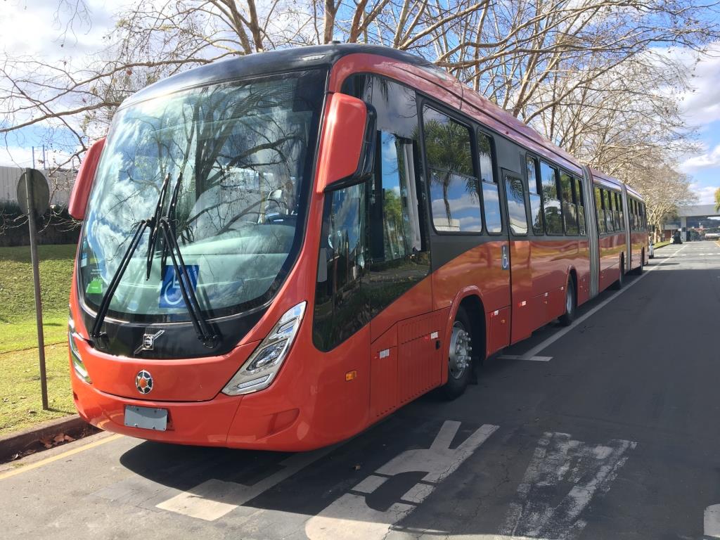 Curitiba terá novos biarticulados Volvo.