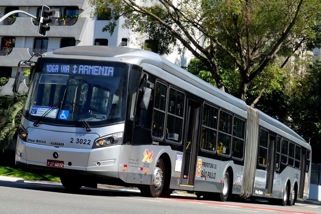 Mercedes-Benz leva para a Transpúblico novas tecnologias e novos planos de manutenção para ônibus.