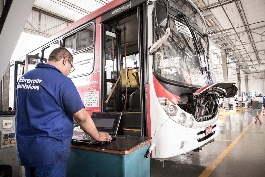 Ônibus Volkswagen: 25 anos nas concessionárias de todo o Brasil.