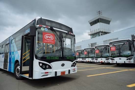 BYD entrega primeira frota de ônibus 100% elétricos do Equador.