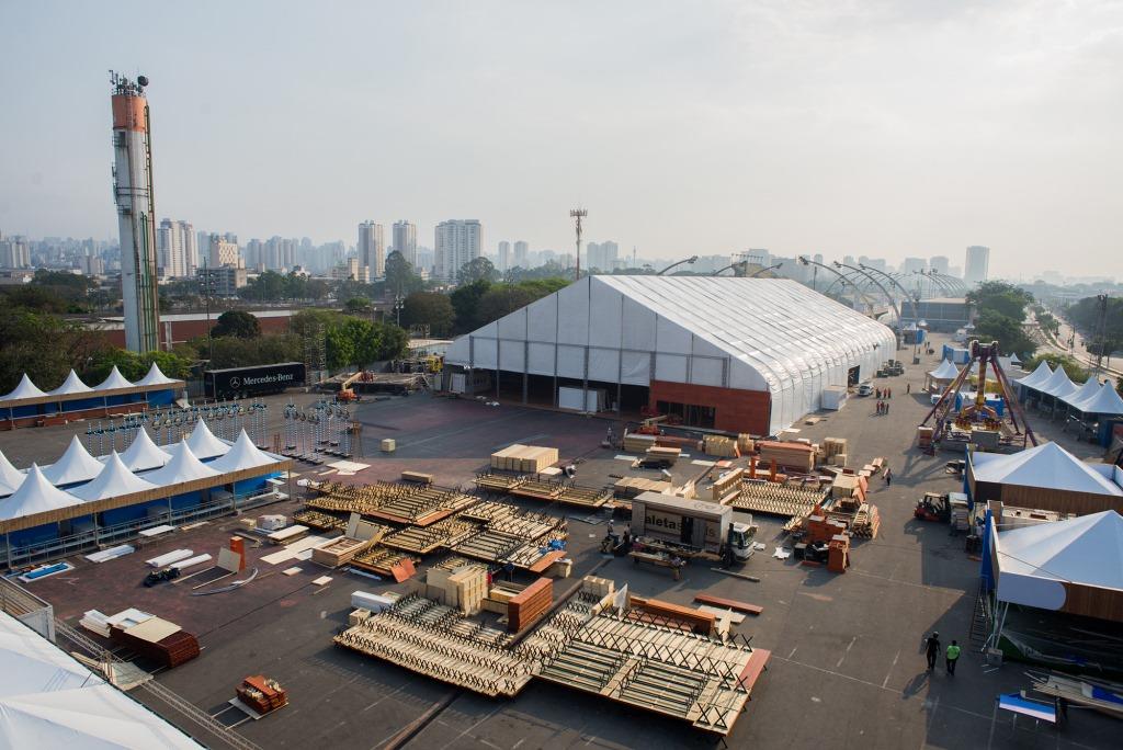 Mercedes-Benz lança hashtag #FestaDeResponsa  para os participantes da São Paulo Oktoberfest.