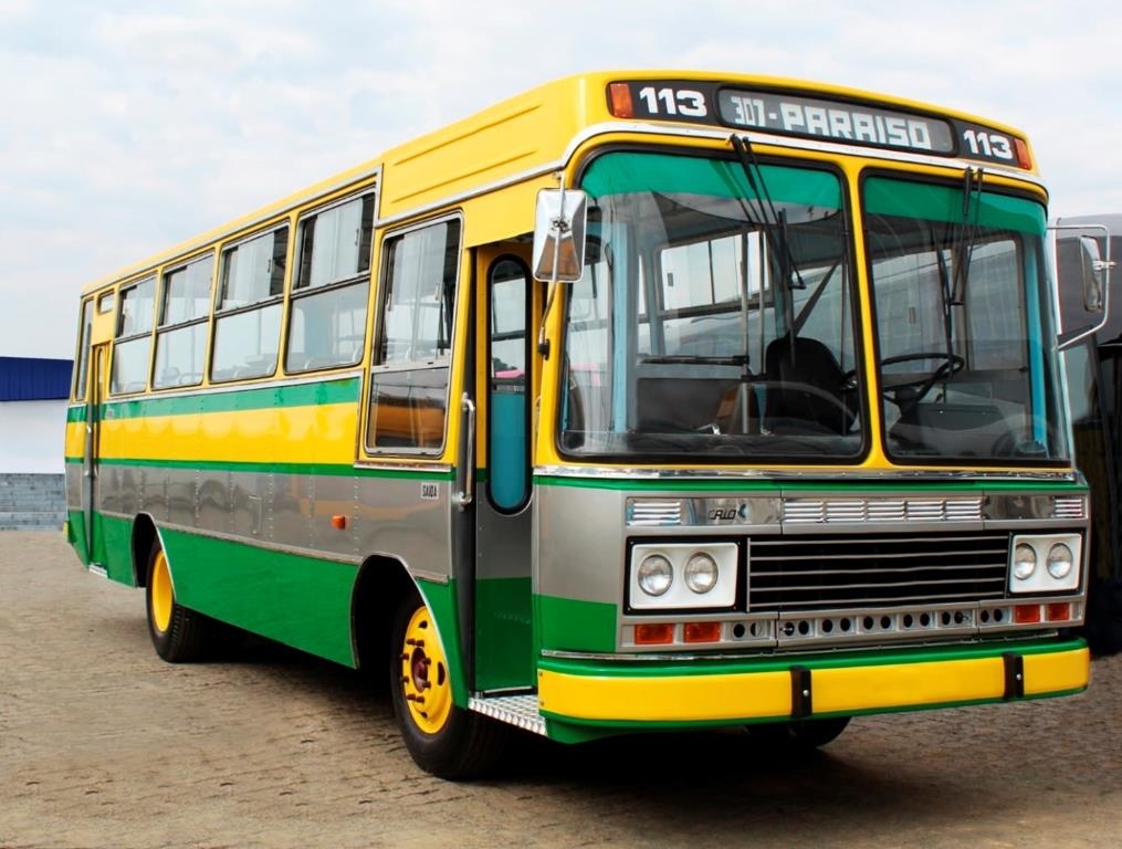 Ônibus Caio Gabriela com 44 anos volta a ser zero km.