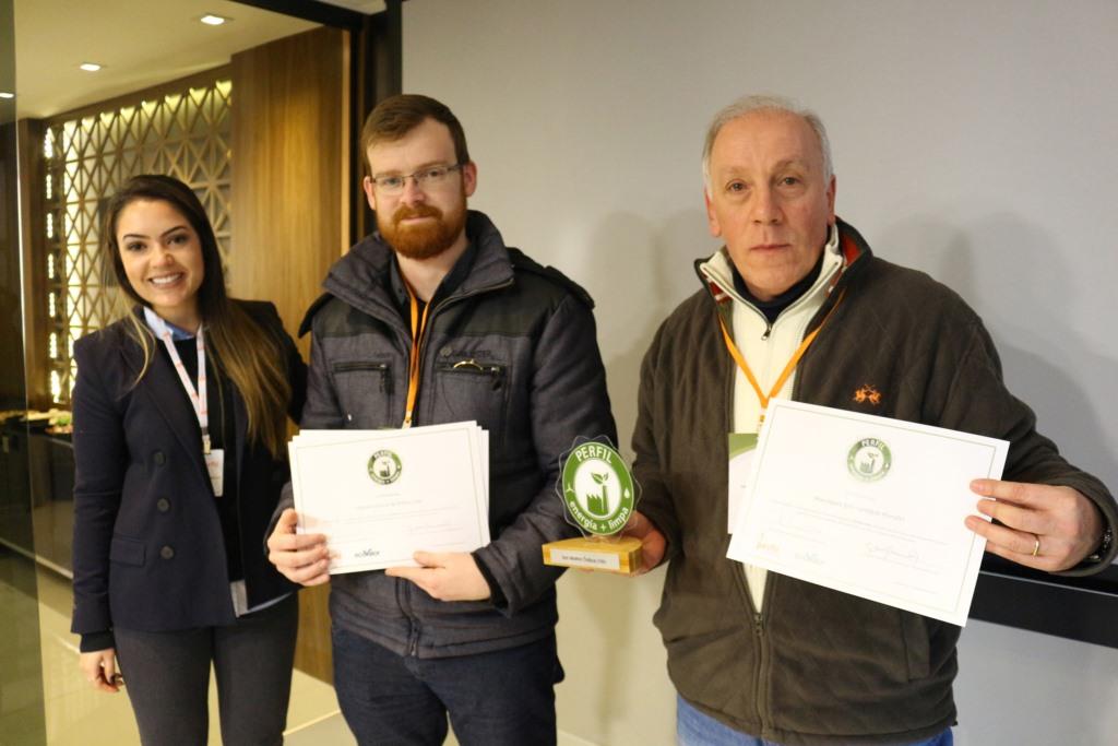 Empresas da Marcopolo recebem certificação Perfil Energia+Limpa.