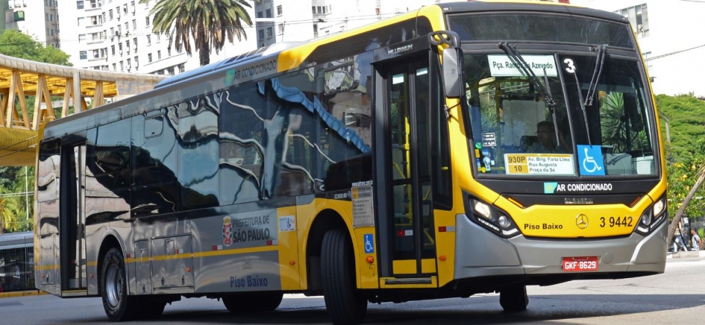 Grupo VIP investe em tecnologia Mercedes-Benz para reduzir o consumo de combustível de ônibus urbanos.
