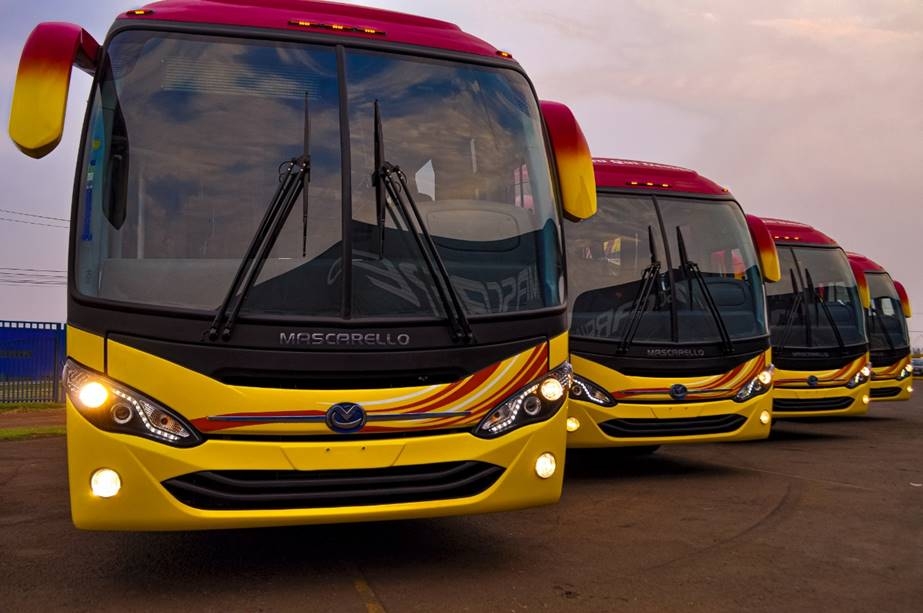 Rotas do Haiti ganham ônibus Mercedes-Benz após 40 anos.