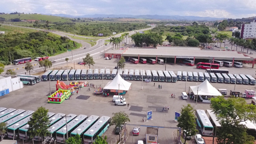 Pouso Alegre recebe os novos ônibus Mercedes-Benz.
