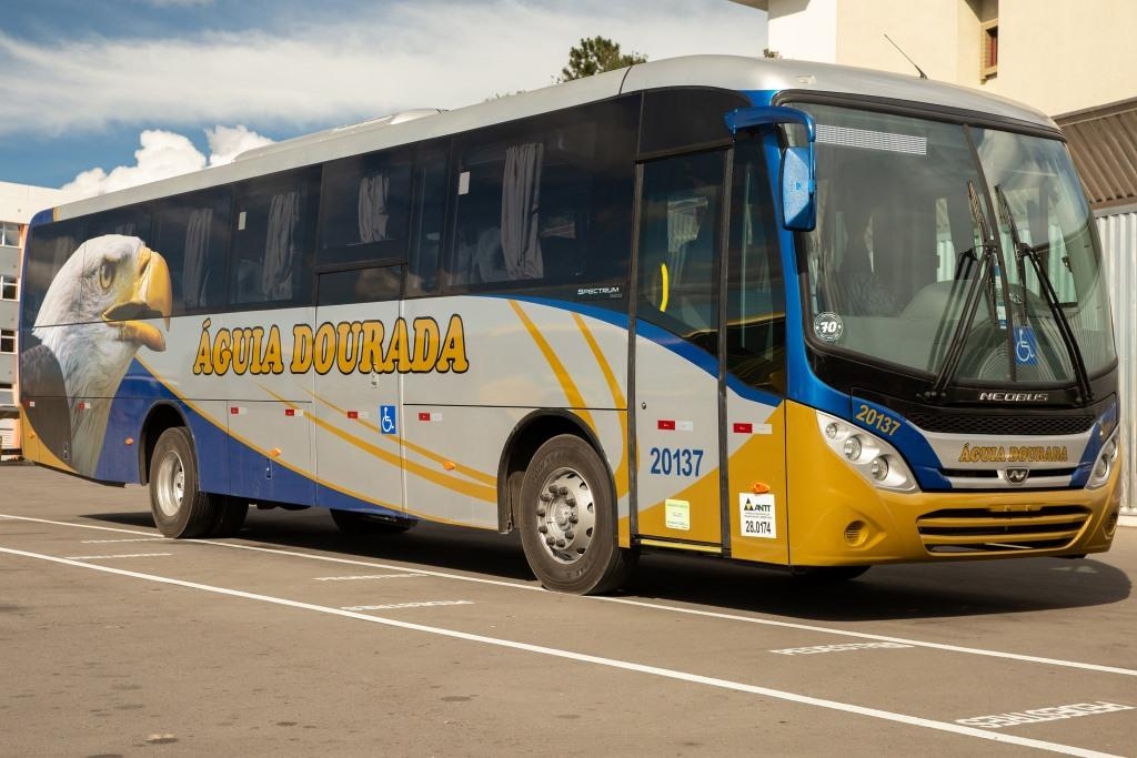 Neobus vende 10 novos ônibus Spectrum 325 em Sergipe.
