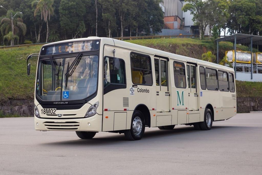 Neobus desenvolve ônibus inédito que cria nova tendência para o sistema de Curitiba.
