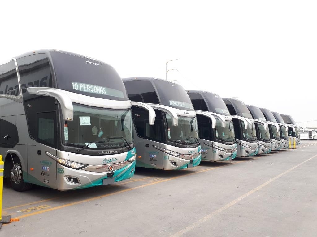 Volkswagen entrega 83 ônibus à IAMSA no México.
